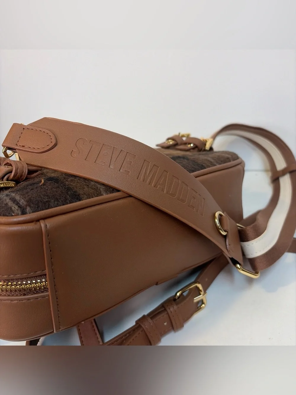 Steve Madden Brown Plaid Blennix Nutshell Crossbody Bag Tassel Dog Charm Fall